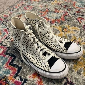 dotted converse